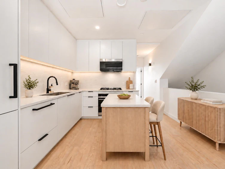 127-650 E 2nd Street, North Vancouver, BC, V7L 1E3 - 3