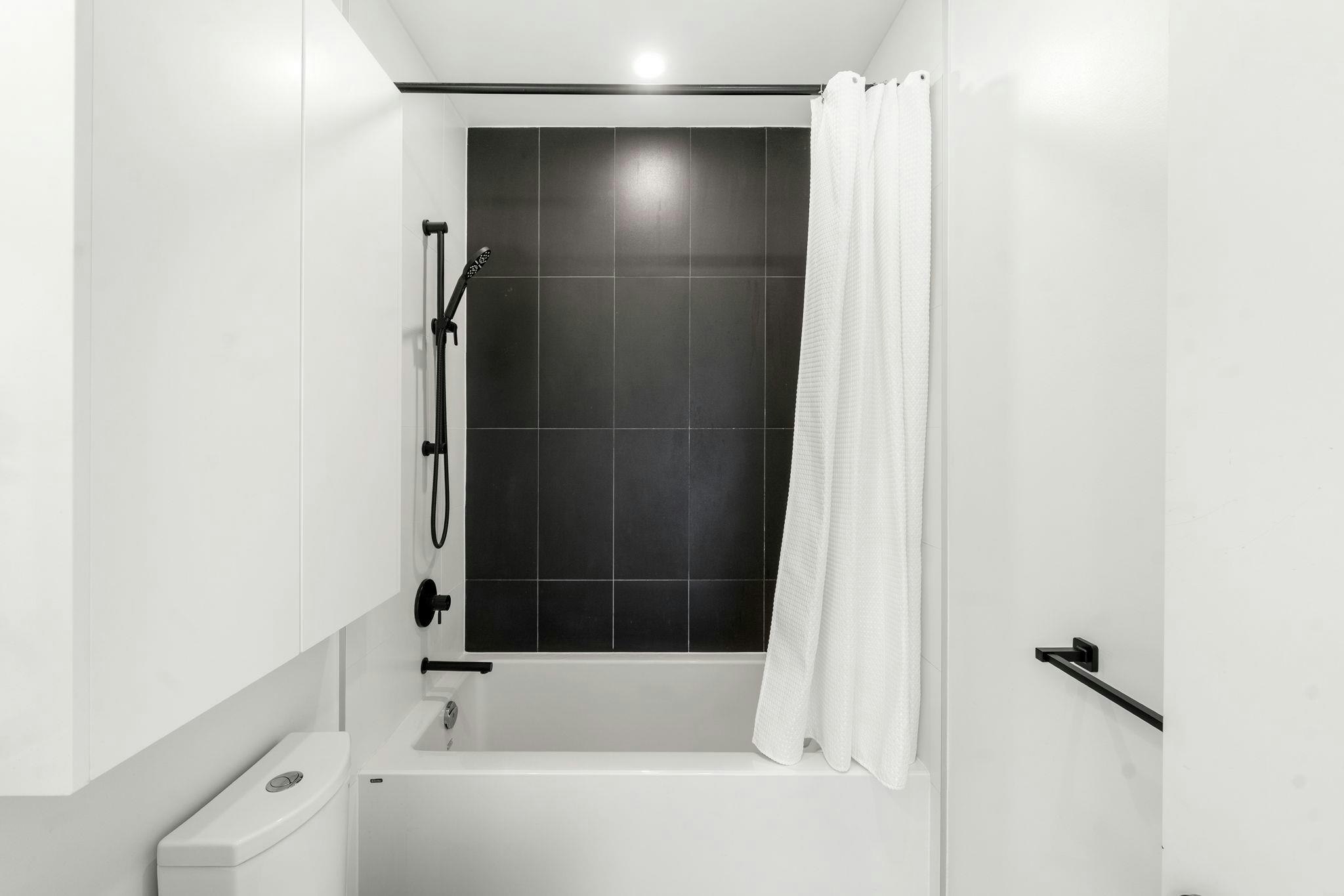 127-650 E 2nd Street, North Vancouver, BC, V7L 1E3 - 15