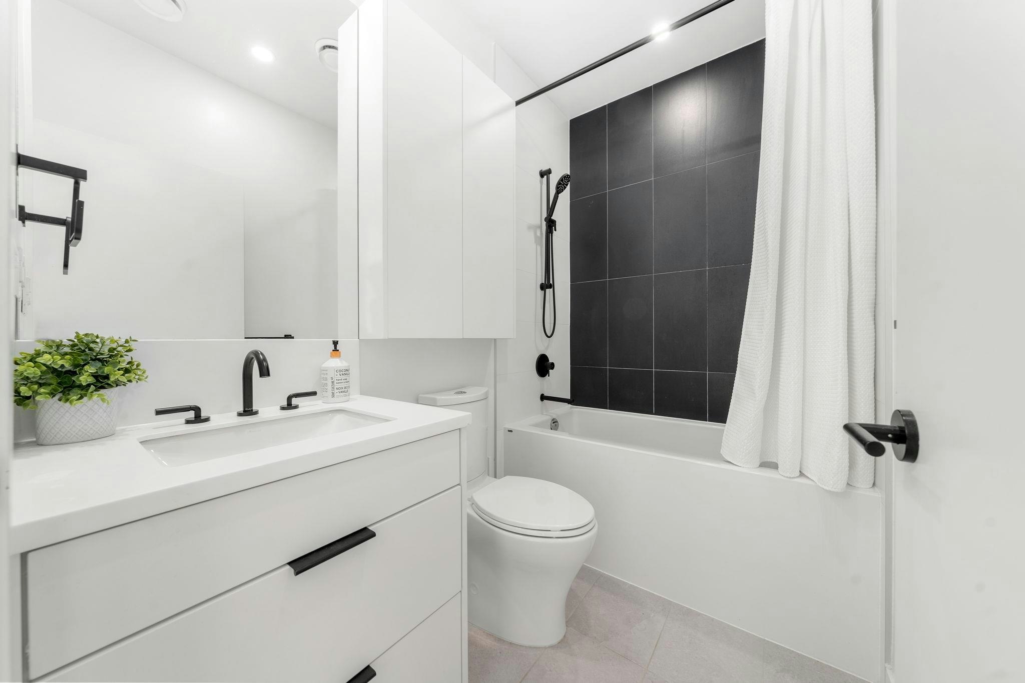 127-650 E 2nd Street, North Vancouver, BC, V7L 1E3 - 14