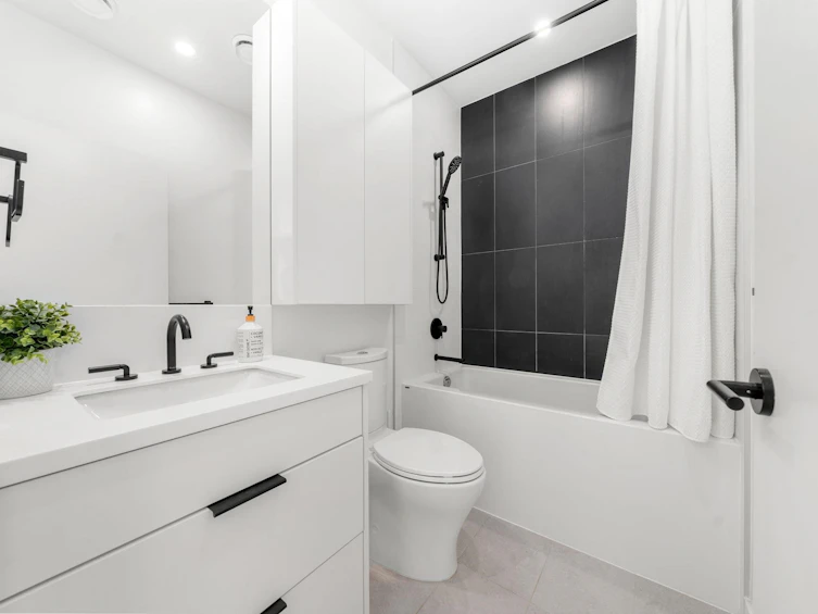 127-650 E 2nd Street, North Vancouver, BC, V7L 1E3 - 14