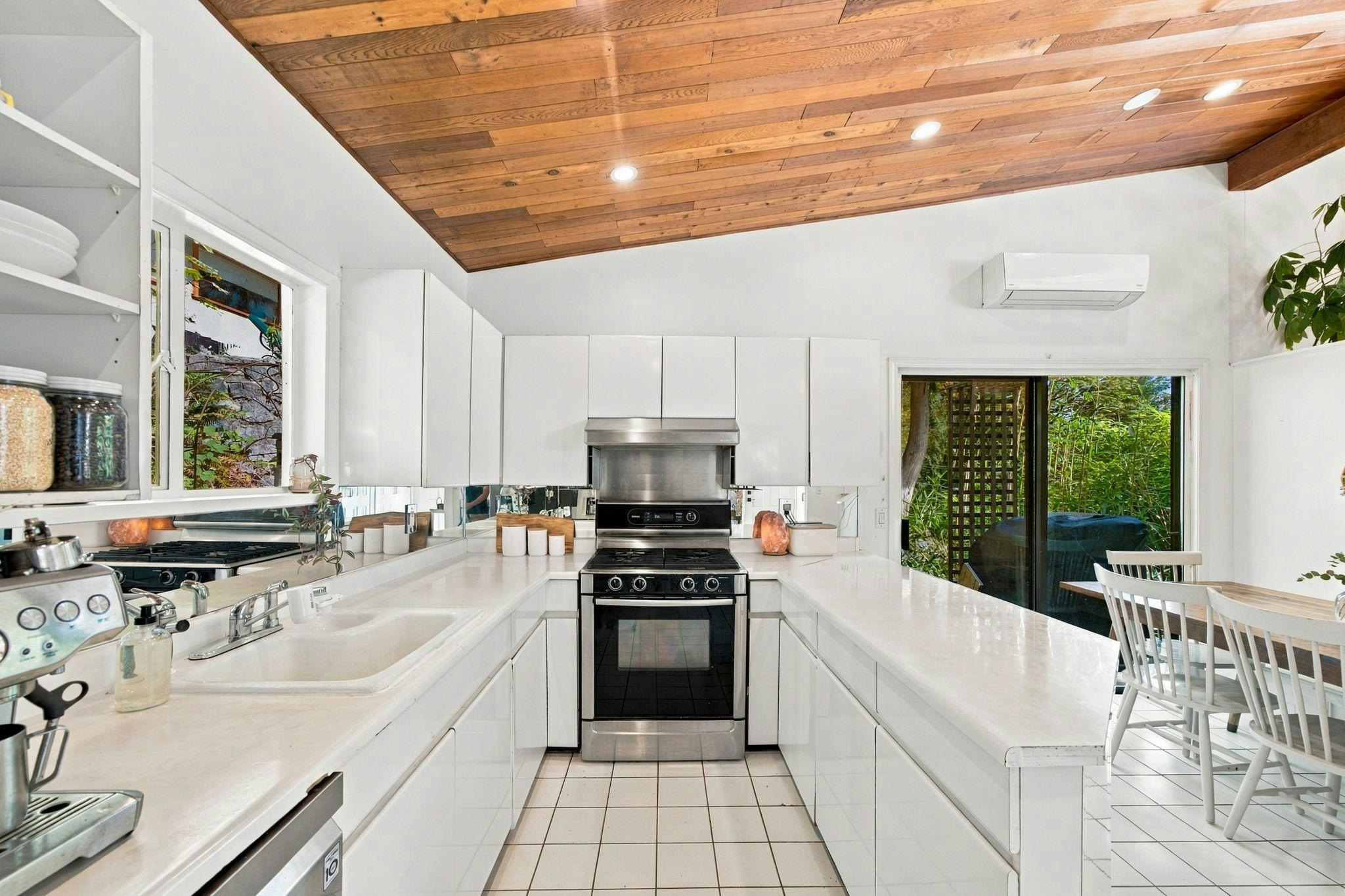 2787 Panorama Drive, North Vancouver, BC, V7G 1V7 - 9
