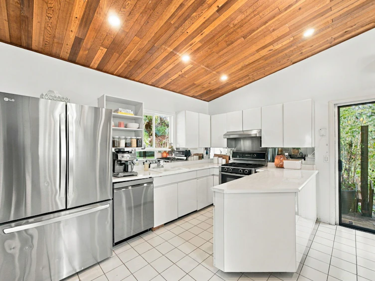 2787 Panorama Drive, North Vancouver, BC, V7G 1V7 - 10