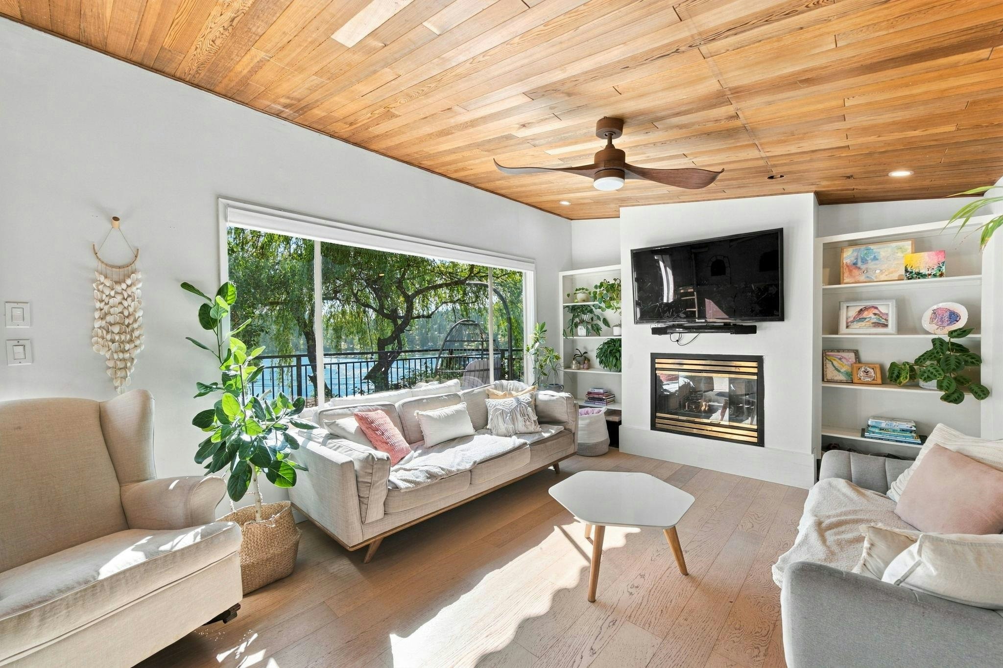 2787 Panorama Drive - 2