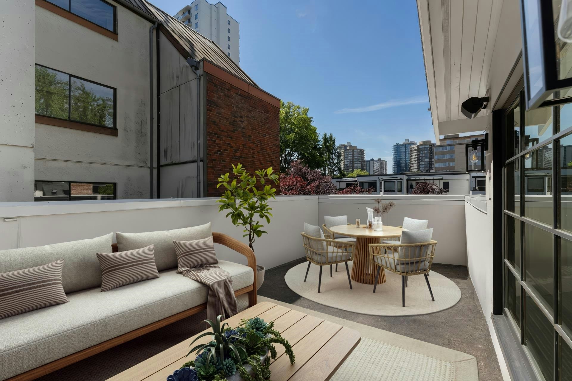 1683 Nelson Street, Vancouver, BC, V6G 1M3 - 38
