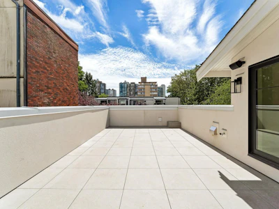 1683 Nelson Street - 4