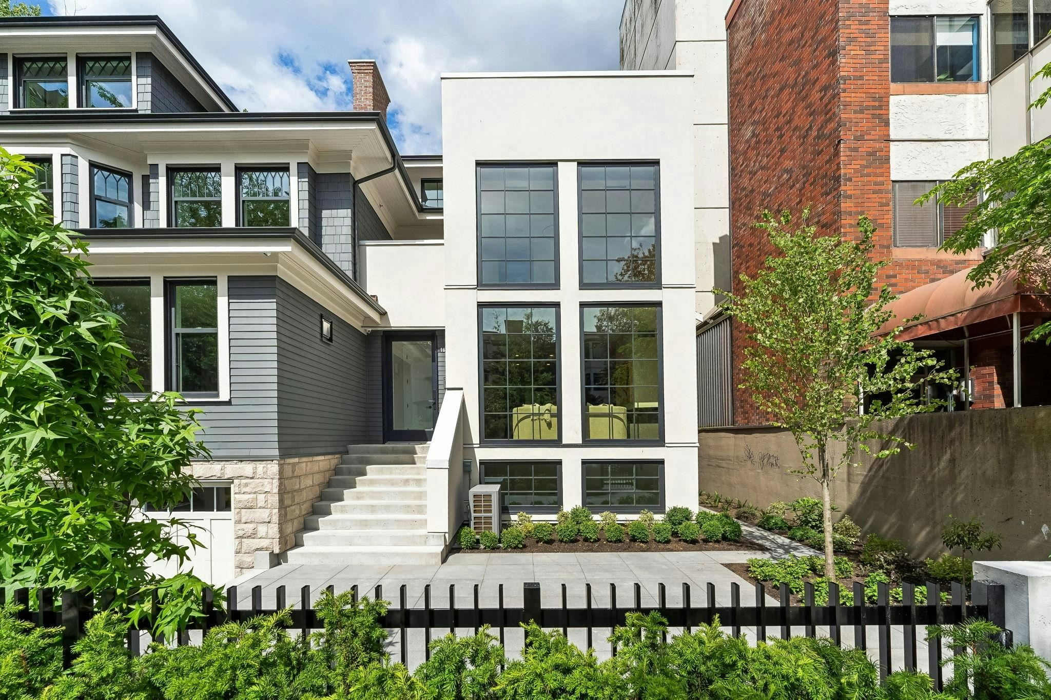 1683 Nelson Street, Vancouver, BC, V6G 1M3