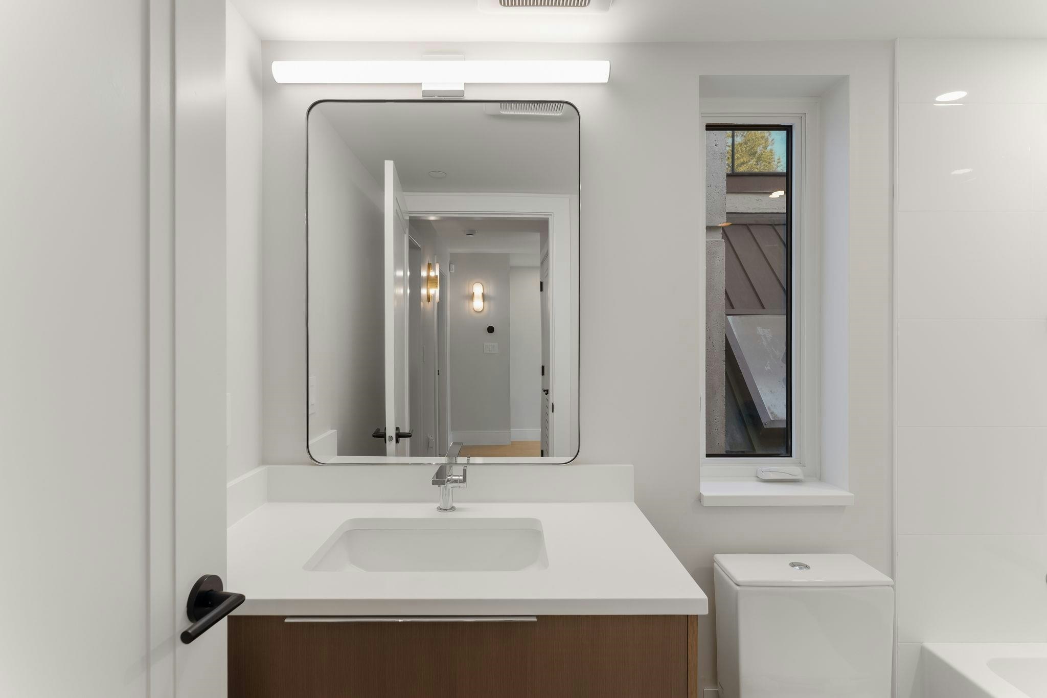 1683 Nelson Street, Vancouver, BC, V6G 1M3 - 34