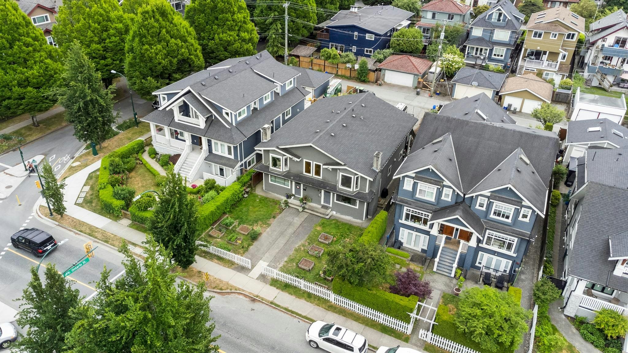 18-24 W 16th Avenue, Vancouver, BC, V5Y 1Y6 - 14
