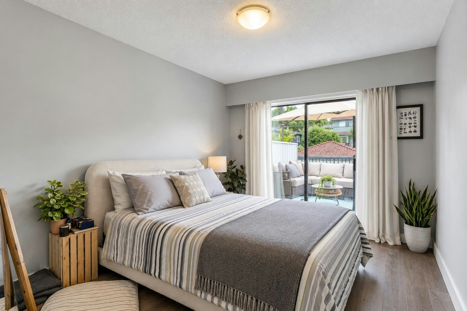 18-24 W 16th Avenue, Vancouver, BC, V5Y 1Y6 - 10