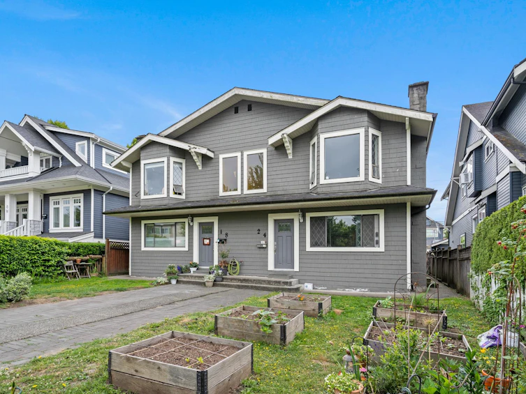18-24 W 16th Avenue, Vancouver, BC, V5Y 1Y6