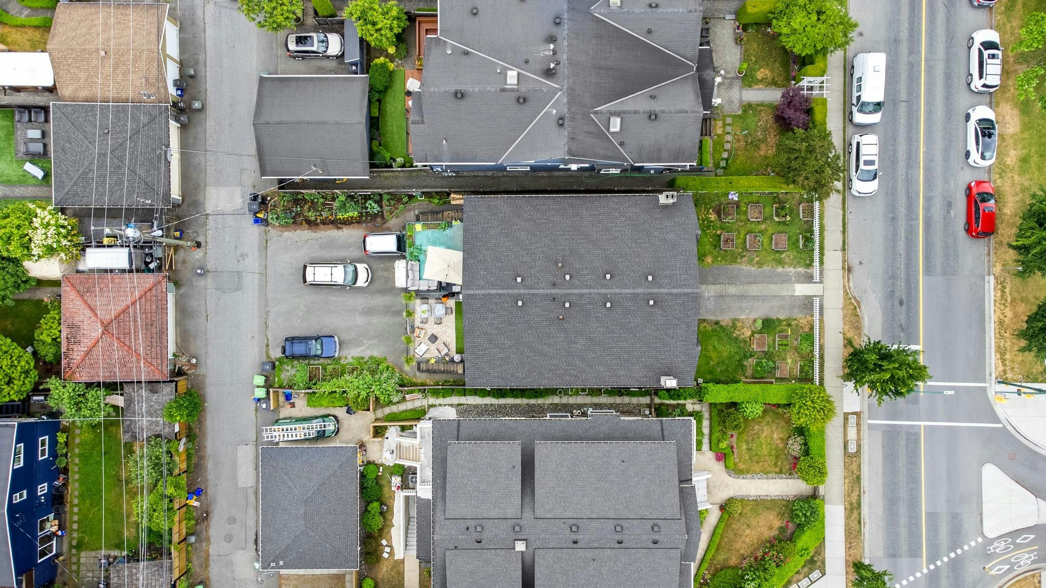 18-24 W 16th Avenue, Vancouver, BC, V5Y 1Y6 - 16