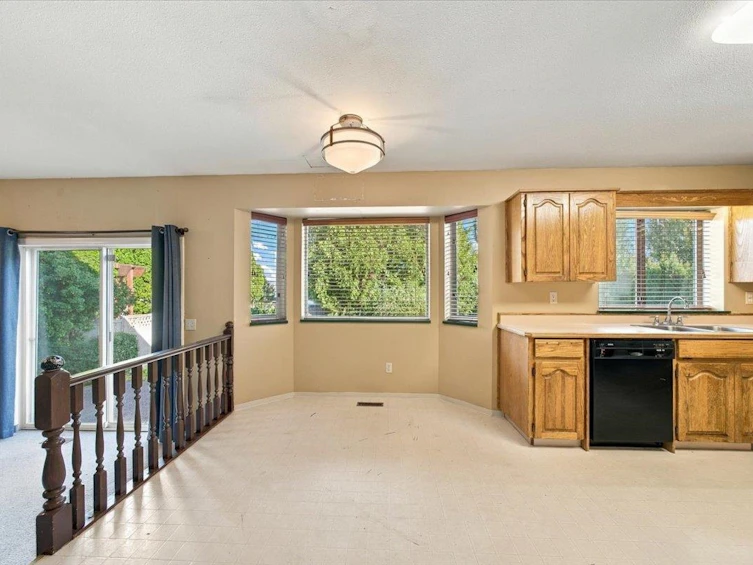 21583 126 Avenue, Maple Ridge, BC, V4R 2H1 - 11
