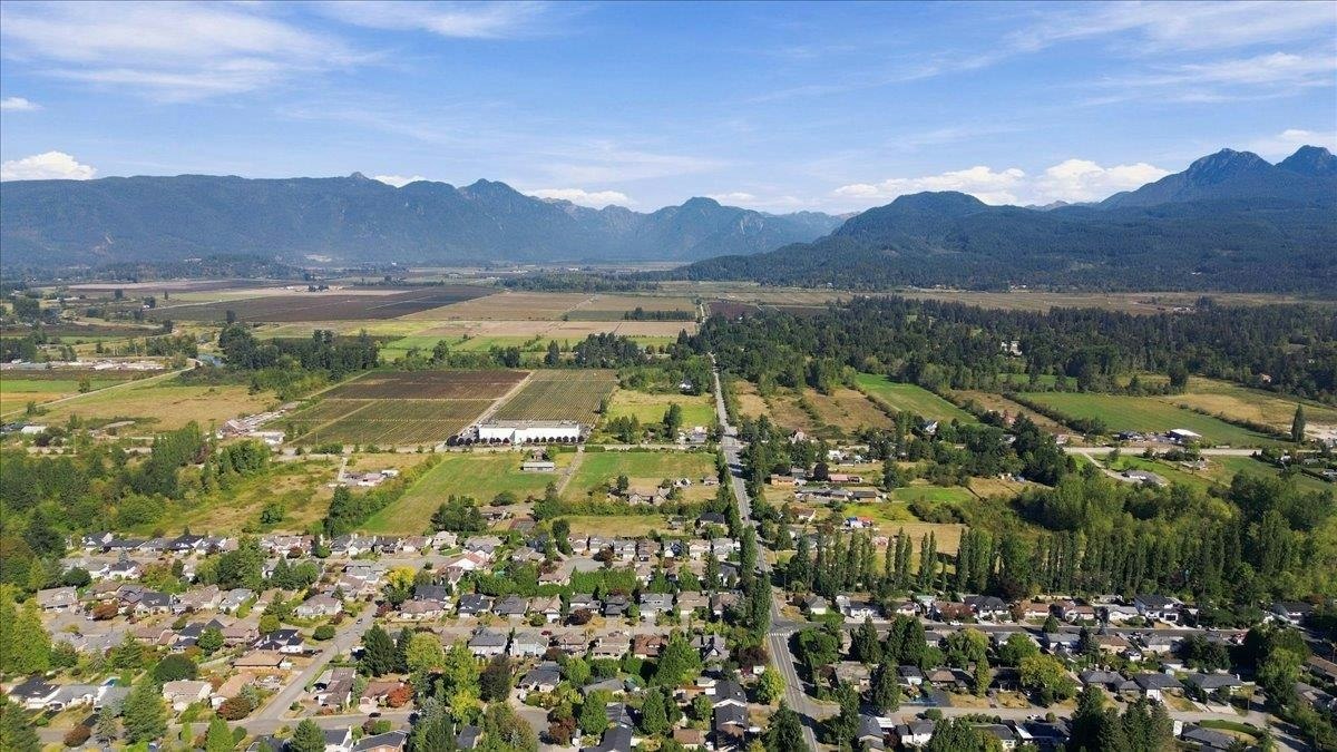 21583 126 Avenue, Maple Ridge, BC, V4R 2H1 - 34