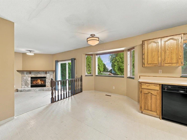 21583 126 Avenue, Maple Ridge, BC, V4R 2H1 - 12