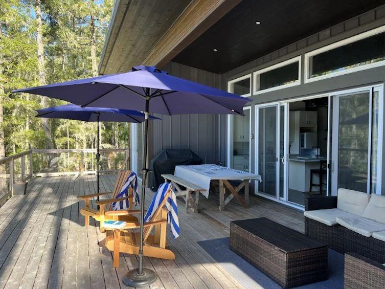 8444 West Sakinaw Lakeshore Way, Pender Harbour Egmont, BC, V0N 2H1 - 8