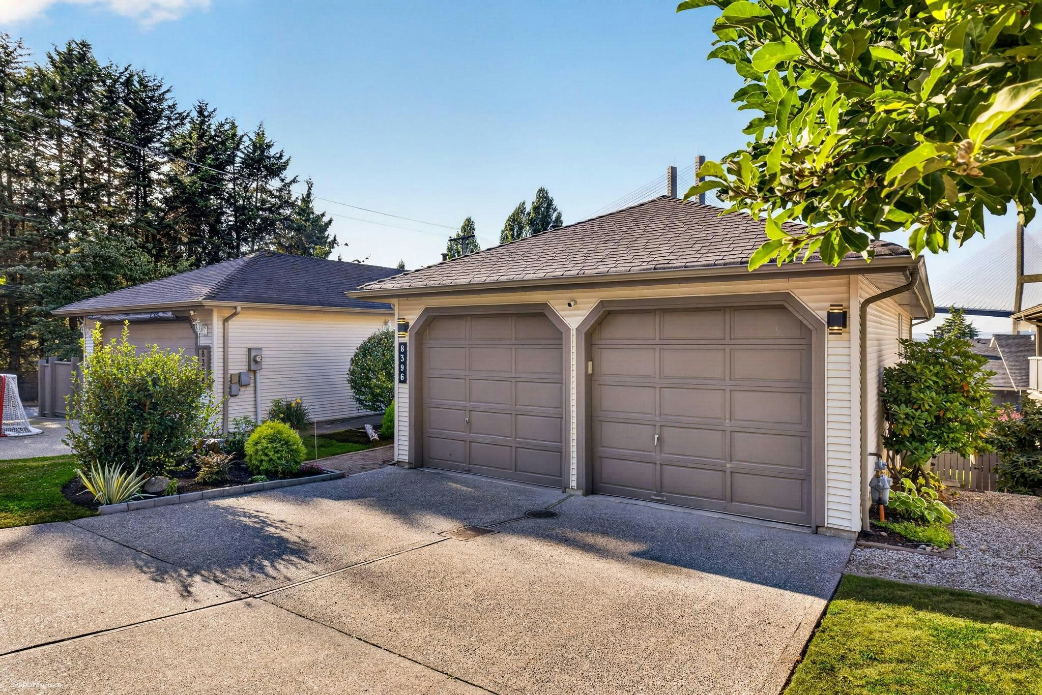 8396 Centre Street - 3