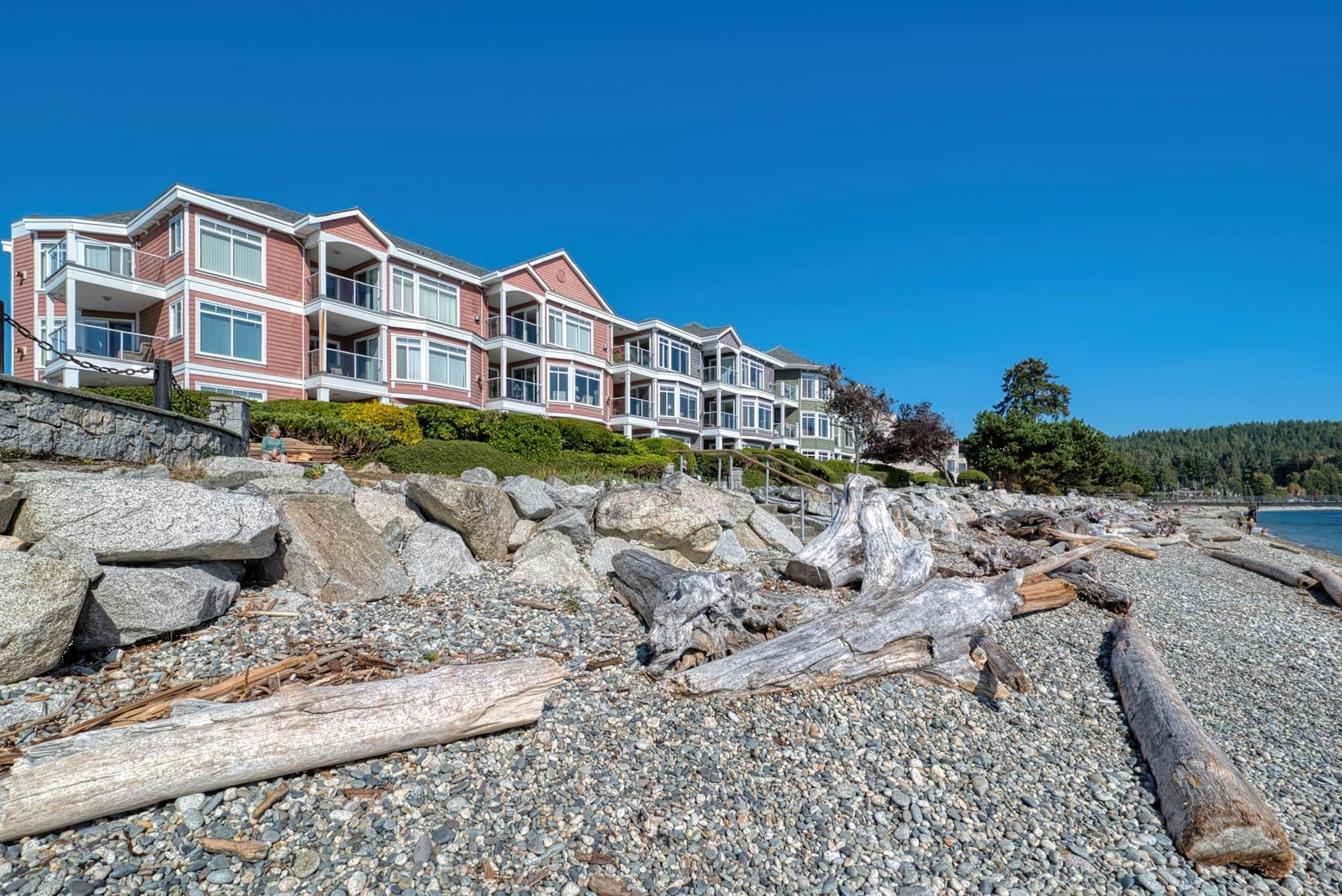 202-5470 Inlet Avenue - 2