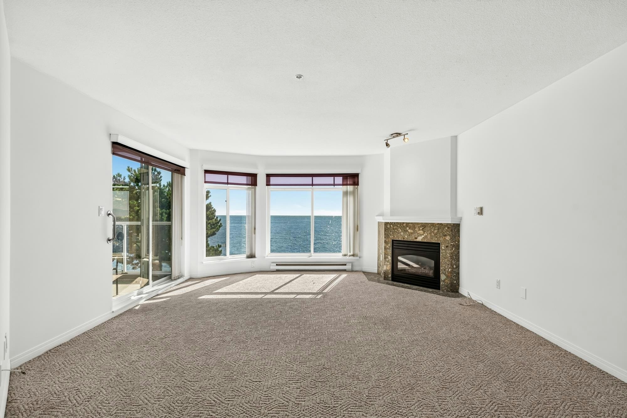 202-5470 Inlet Avenue, Sechelt, BC, V7Z 0H4 - 21