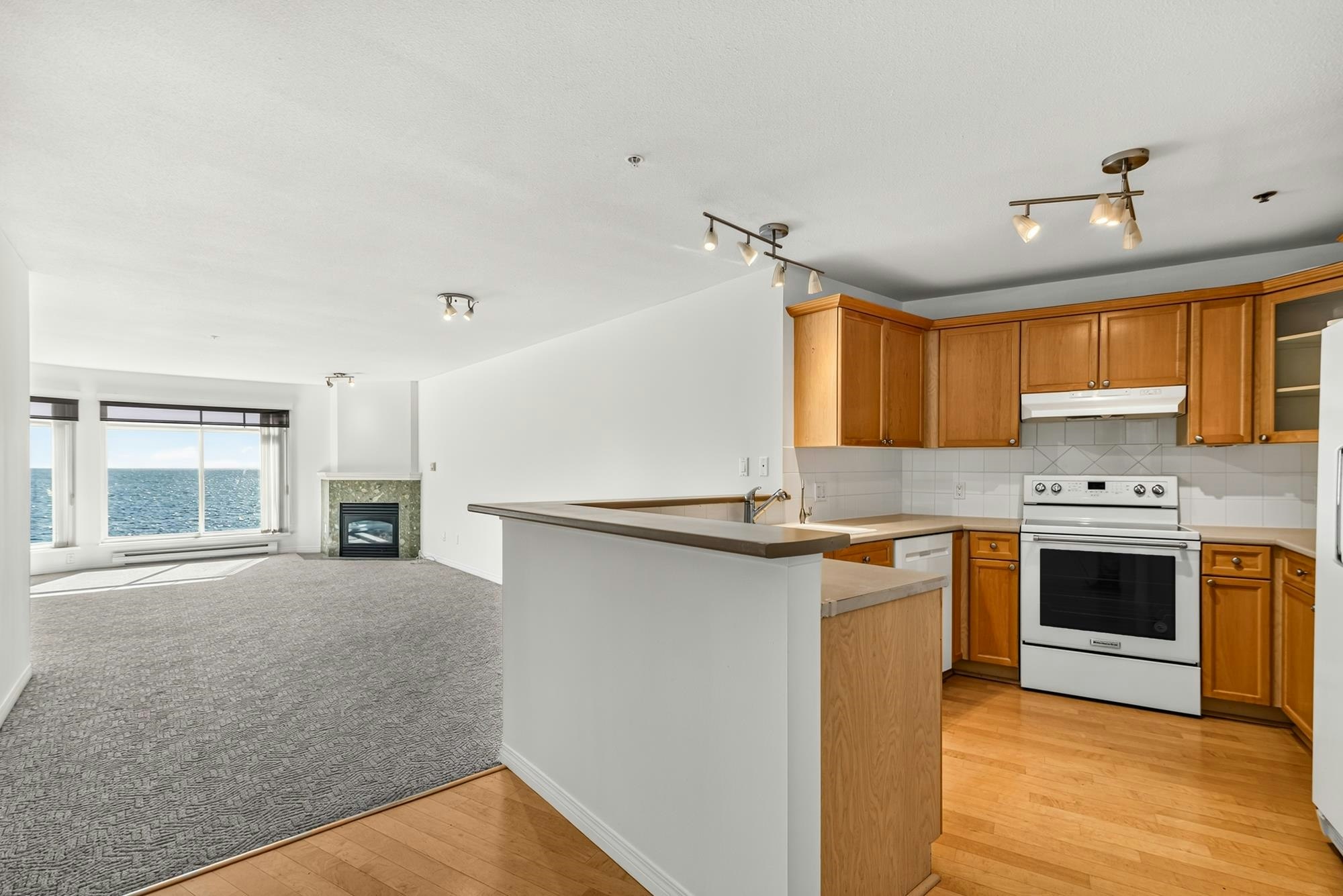 202-5470 Inlet Avenue, Sechelt, BC, V7Z 0H4 - 15