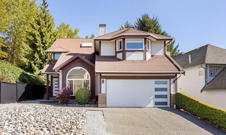 2909 Meadowvista Place