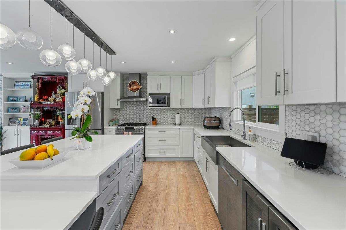 23177 Willett Avenue, Richmond, BC, V6V 3C6 - 11