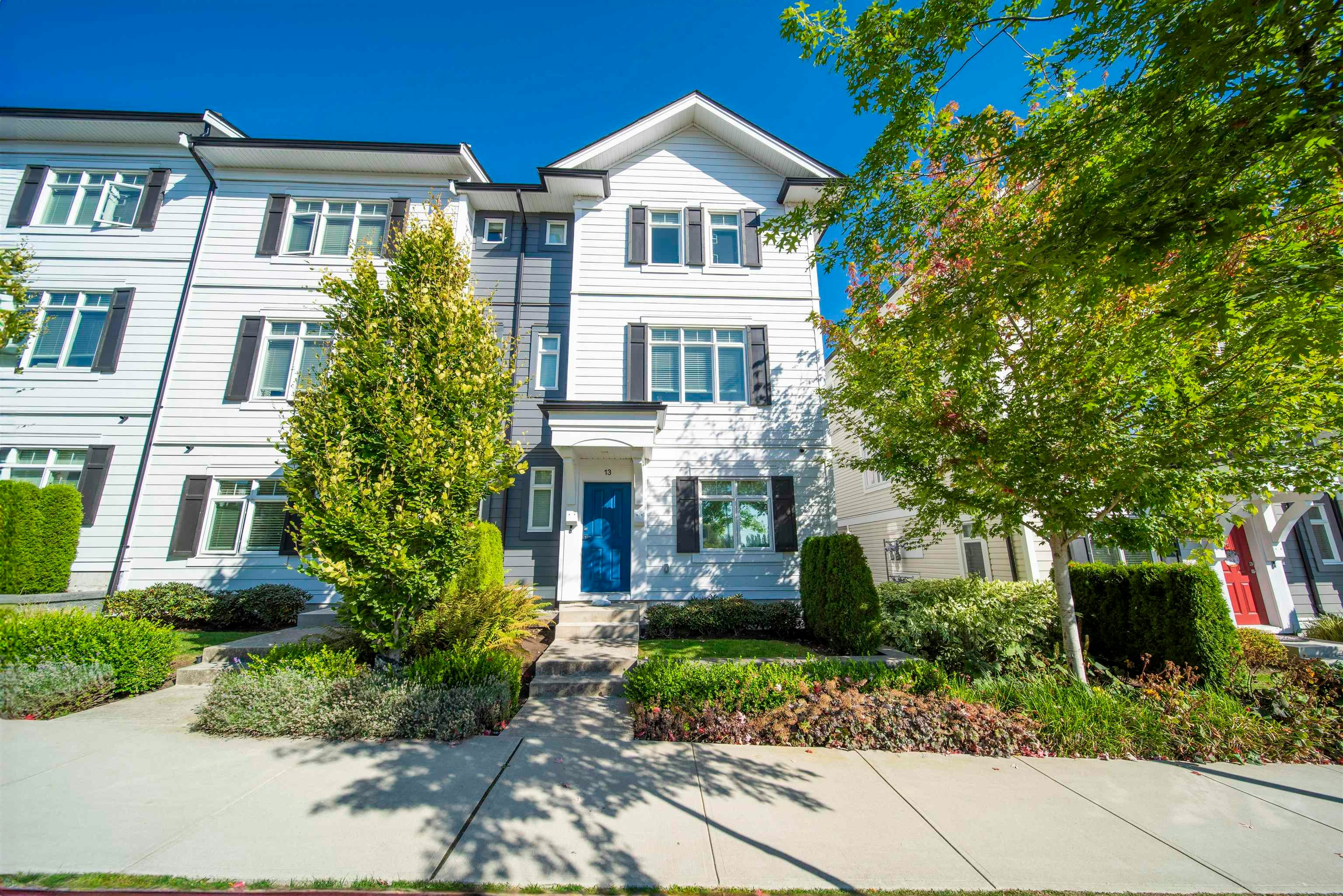 13-2070 Oak Meadows Drive, Surrey, BC, V3Z 1J1