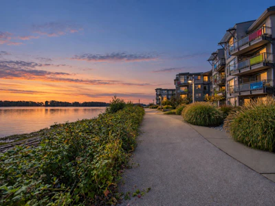 207-14300 Riverport Way - 2