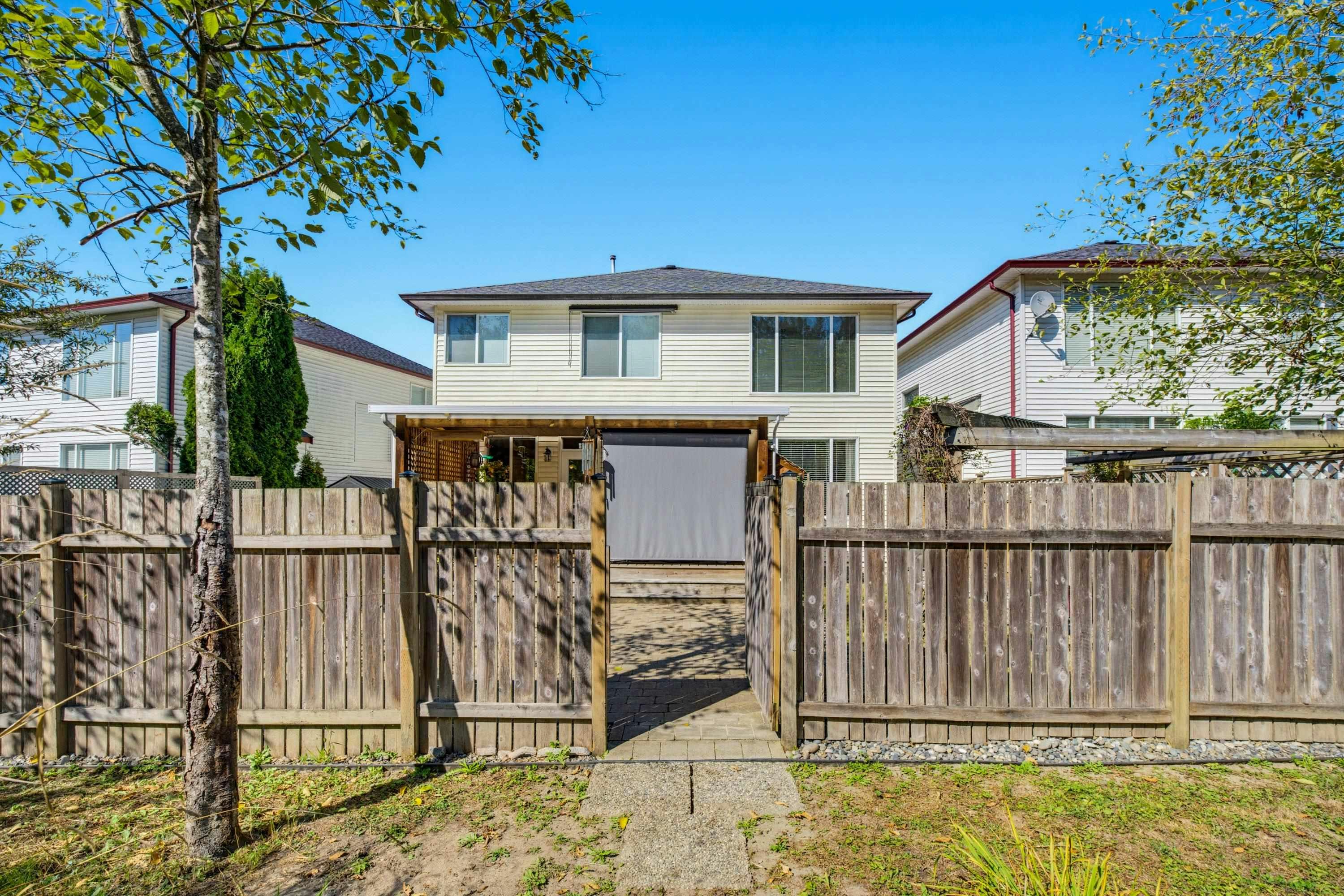 24070 Hill Avenue, Maple Ridge, BC, V2W 1Z9 - 38