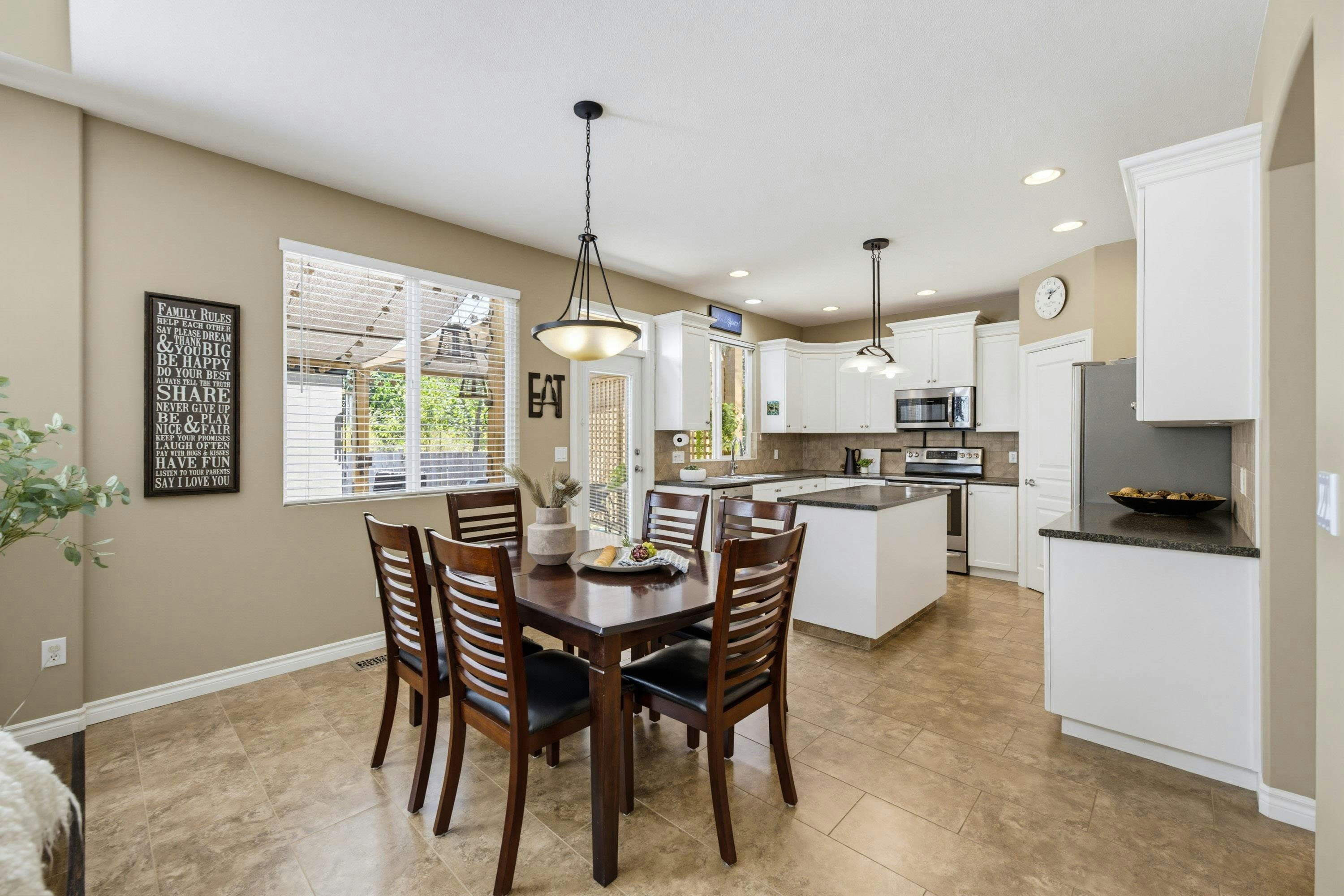 24070 Hill Avenue, Maple Ridge, BC, V2W 1Z9 - 7
