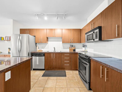 1007-2088 Madison Avenue - 4