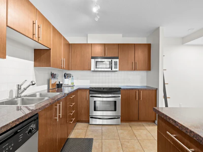 1007-2088 Madison Avenue - 5