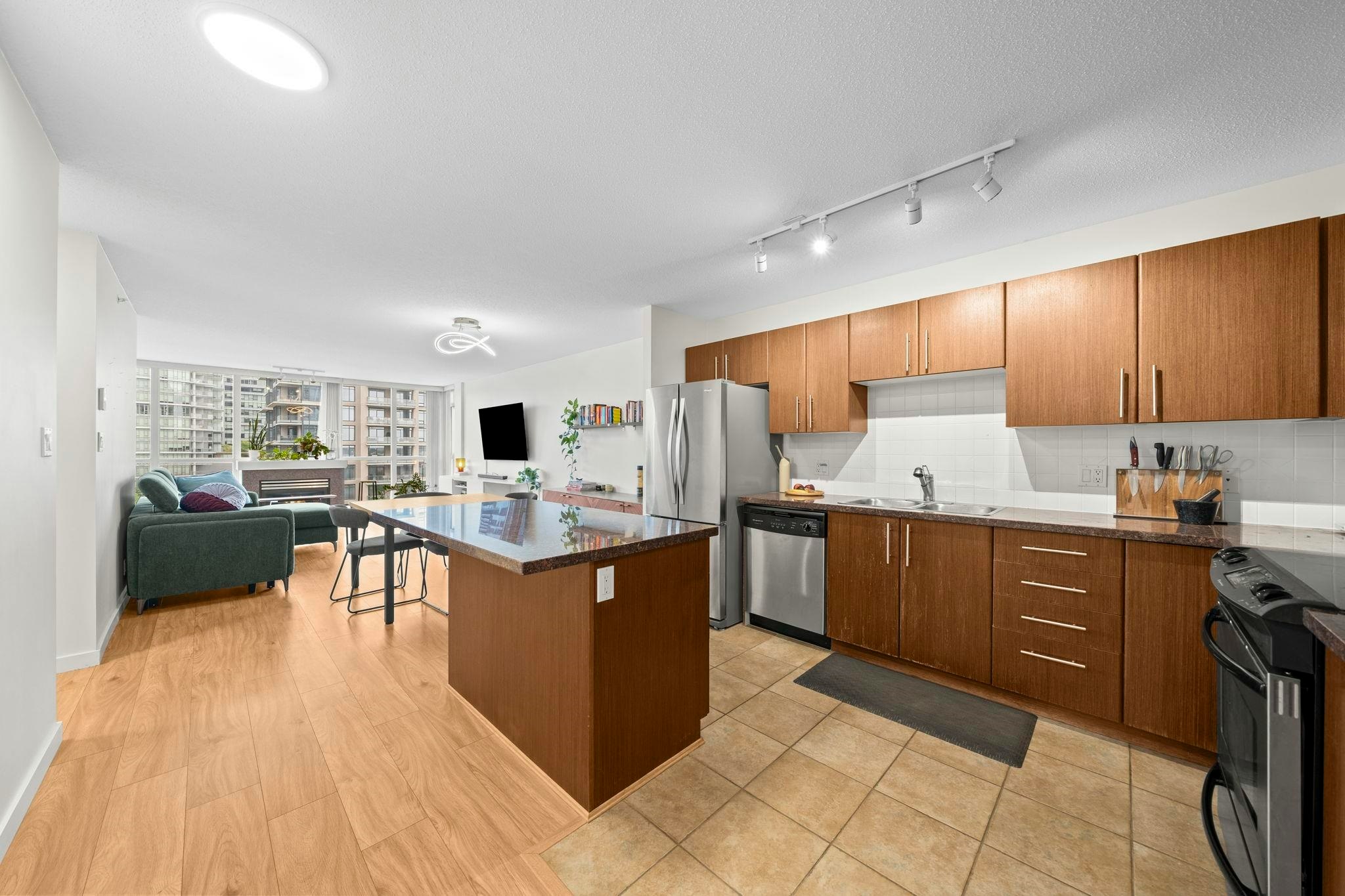 1007-2088 Madison Avenue - 3