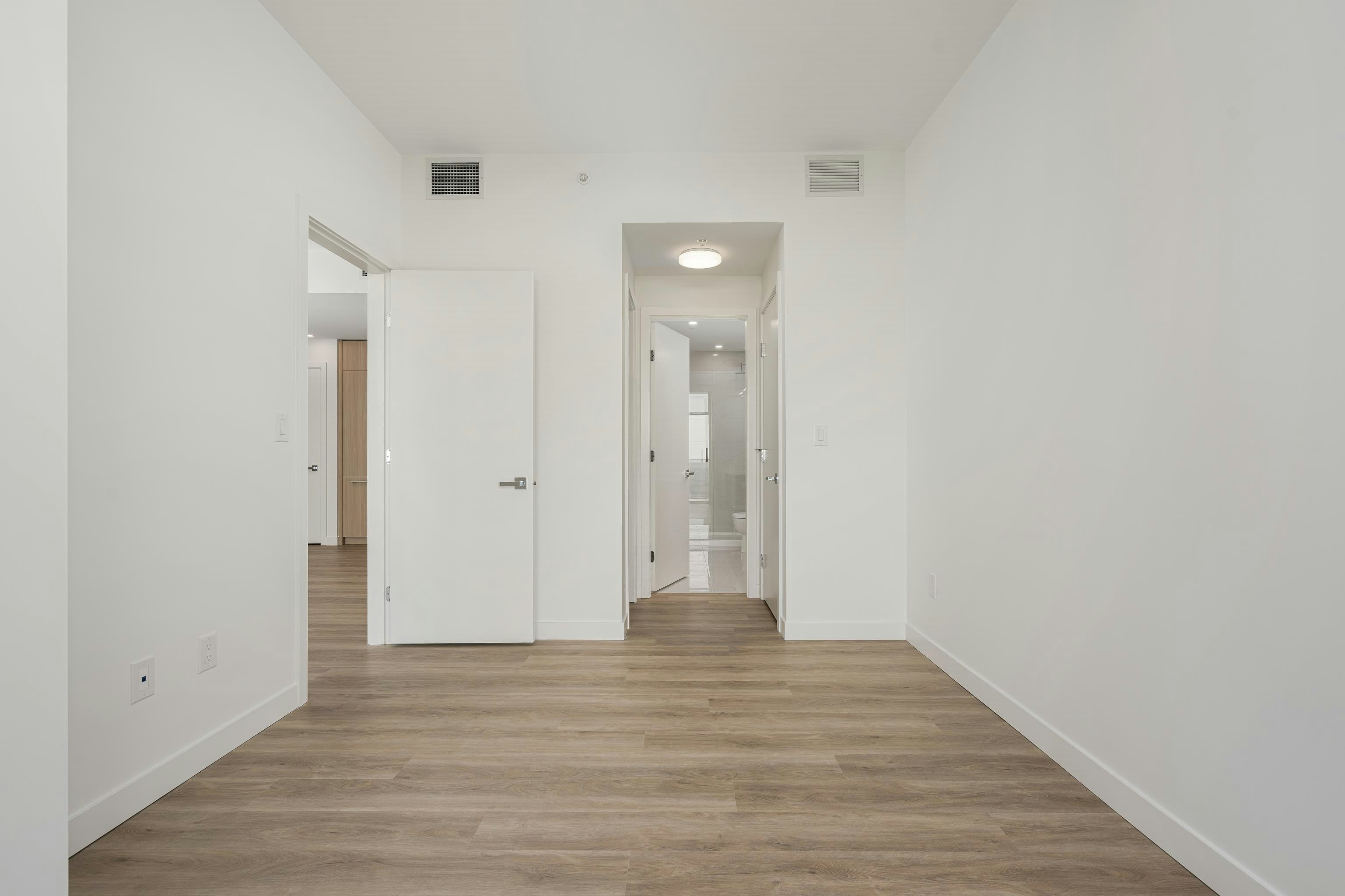2801-9675 King George Boulevard, Surrey, BC, V3T 0T7 - 23
