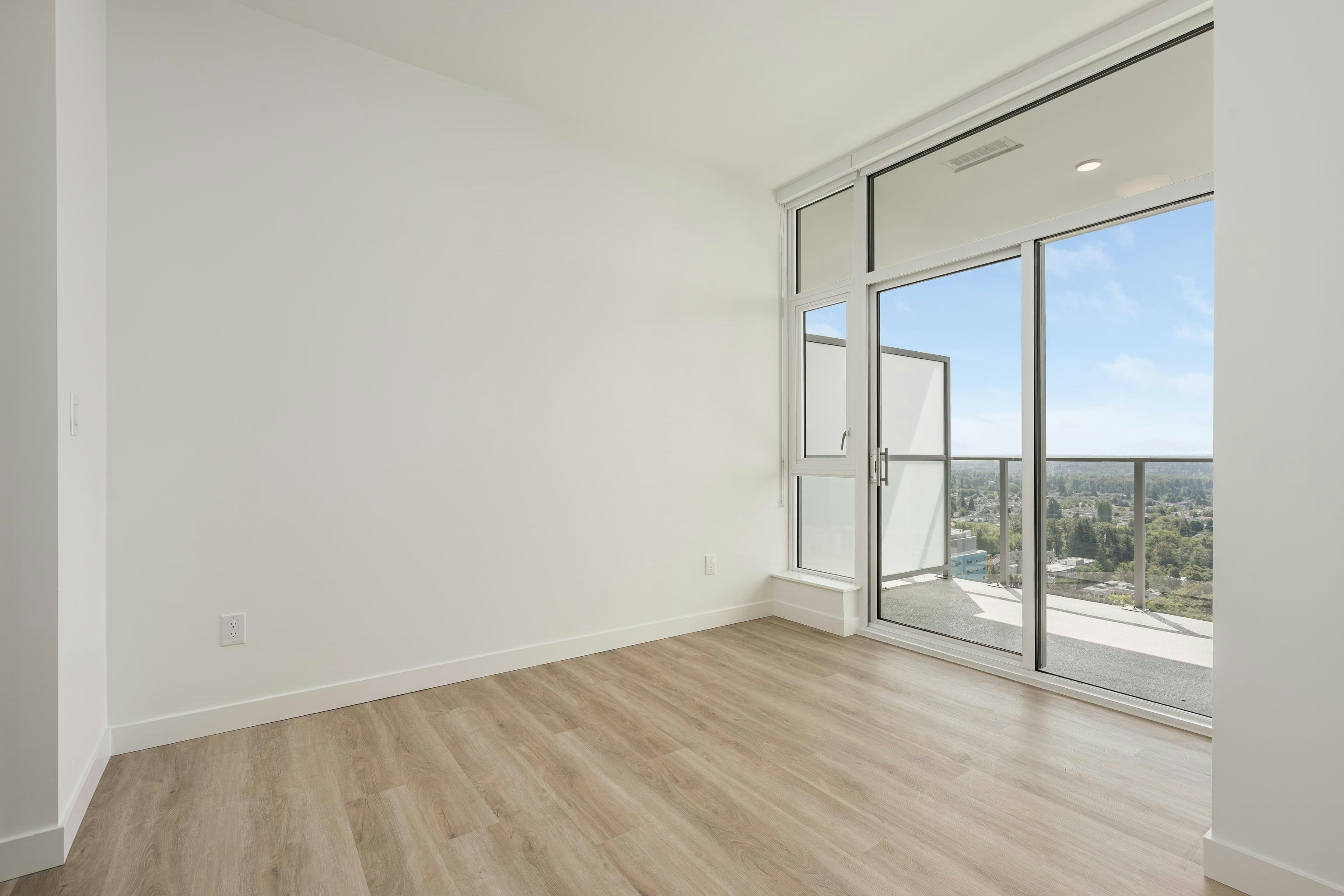 2801-9675 King George Boulevard, Surrey, BC, V3T 0T7 - 21