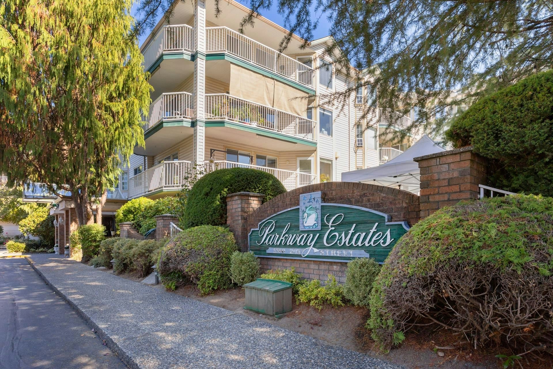 305-5360 205 Street - 2