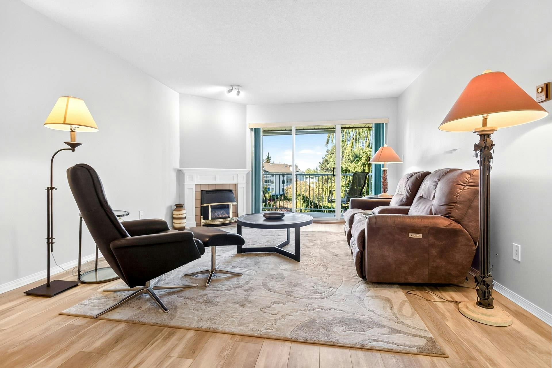 305-5360 205 Street - 3