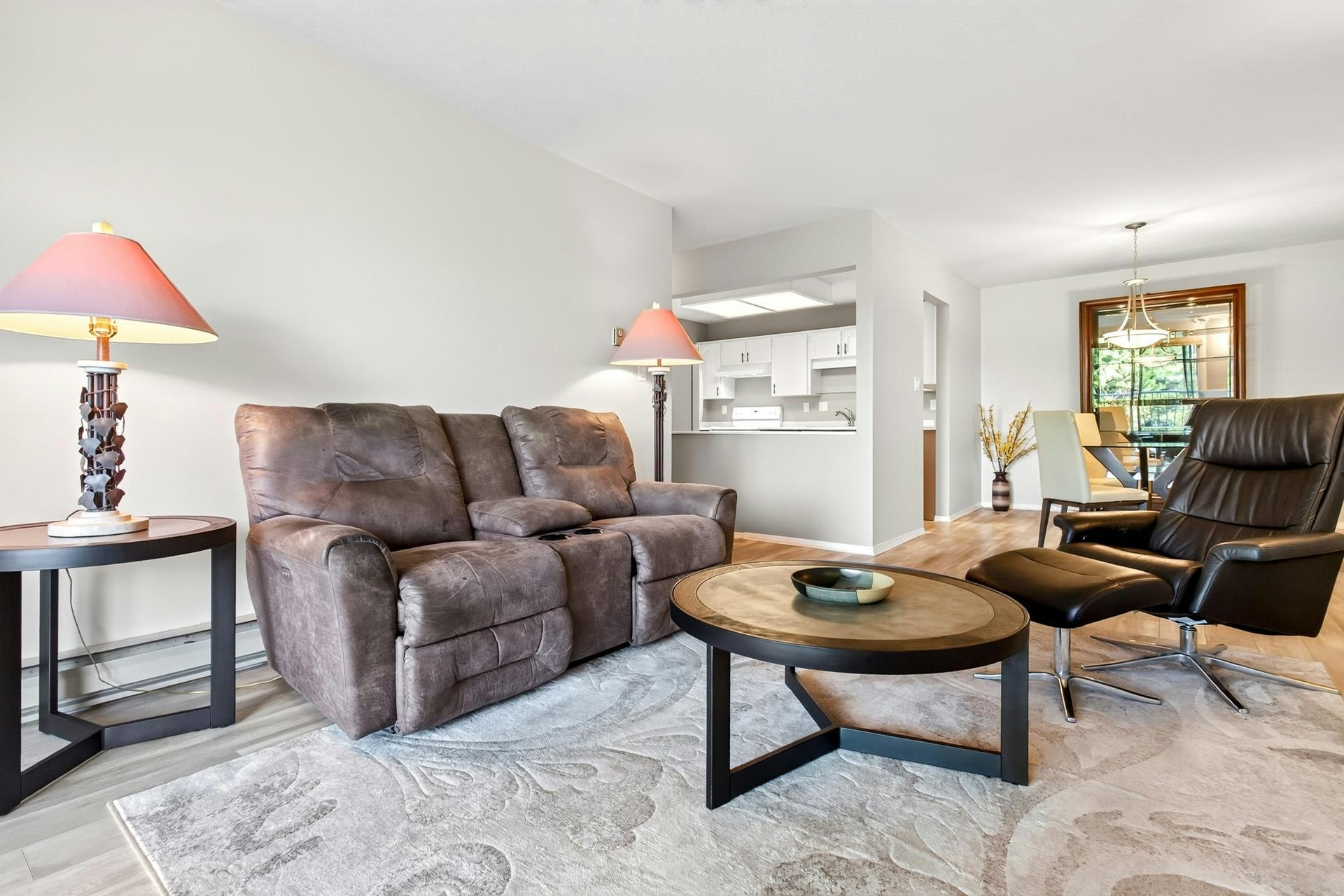305-5360 205 Street - 5