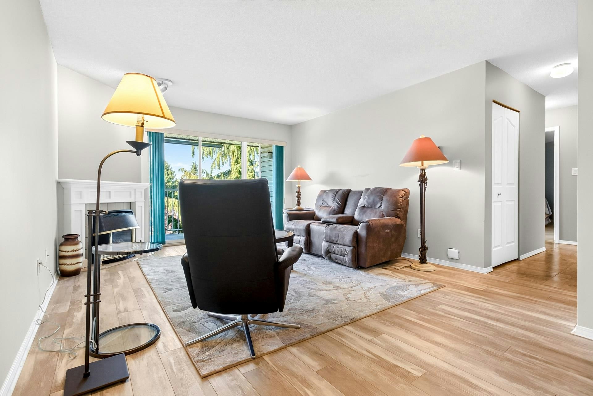 305-5360 205 Street - 4