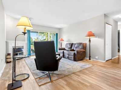 305-5360 205 Street - 4
