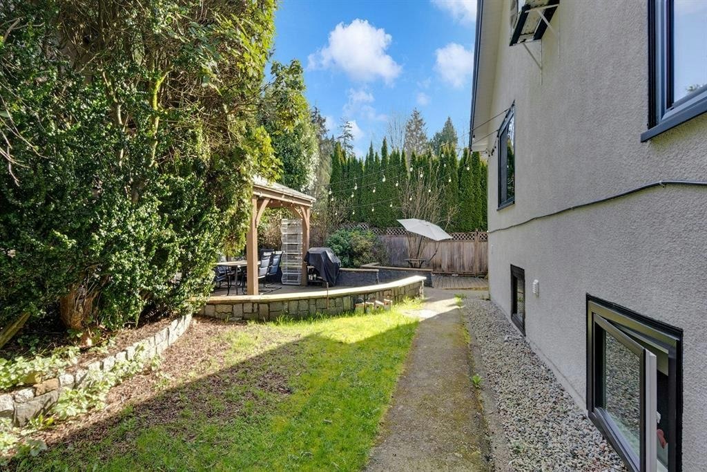 1921 Fulton Avenue, West Vancouver, BC, V7V 1T2 - 29