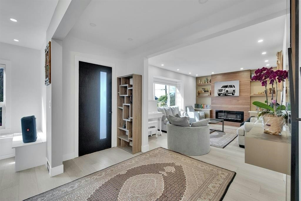 1921 Fulton Avenue - 3