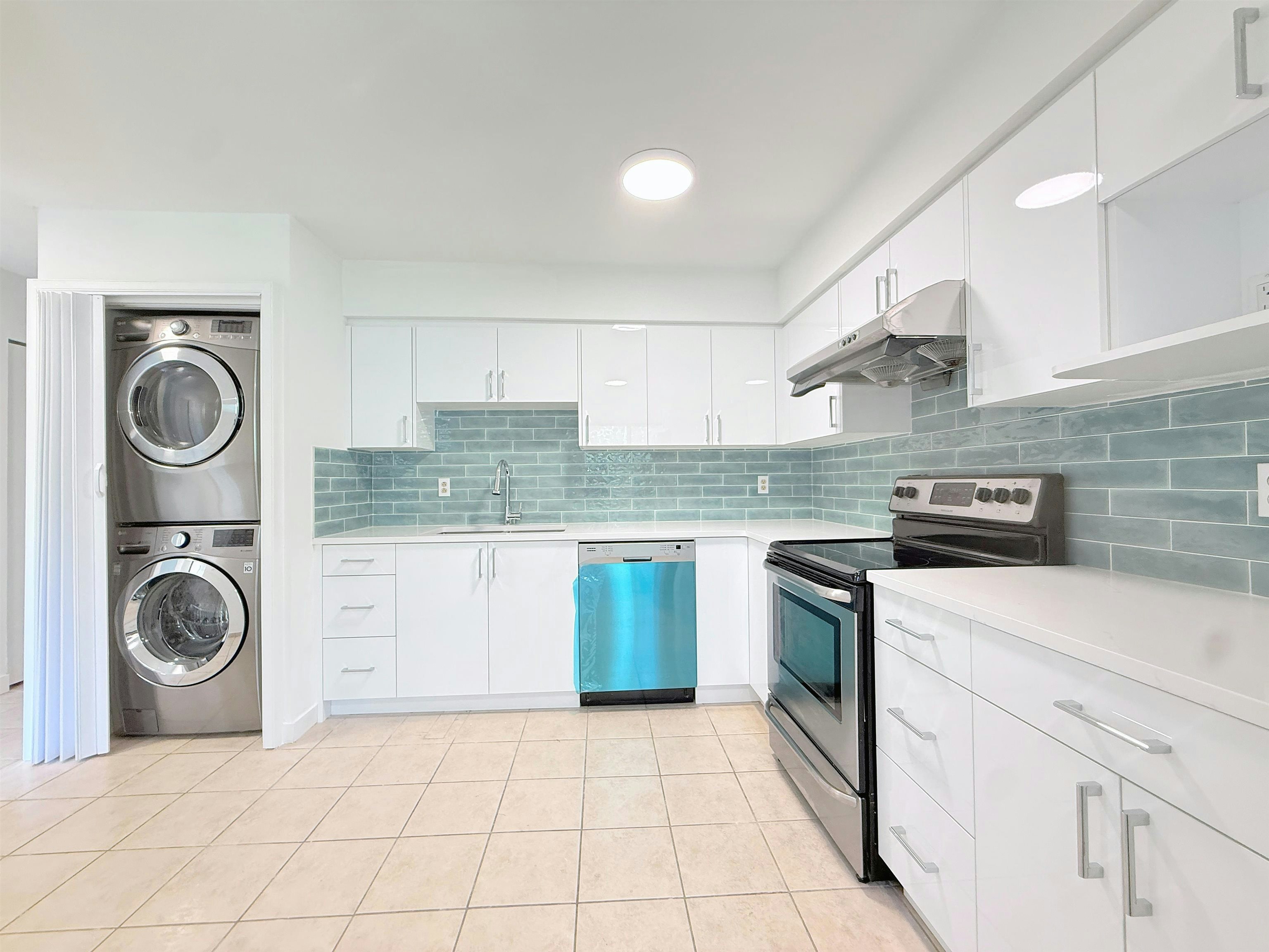 19-6100 Tiffany Boulevard, Richmond, BC, V7C 5A8