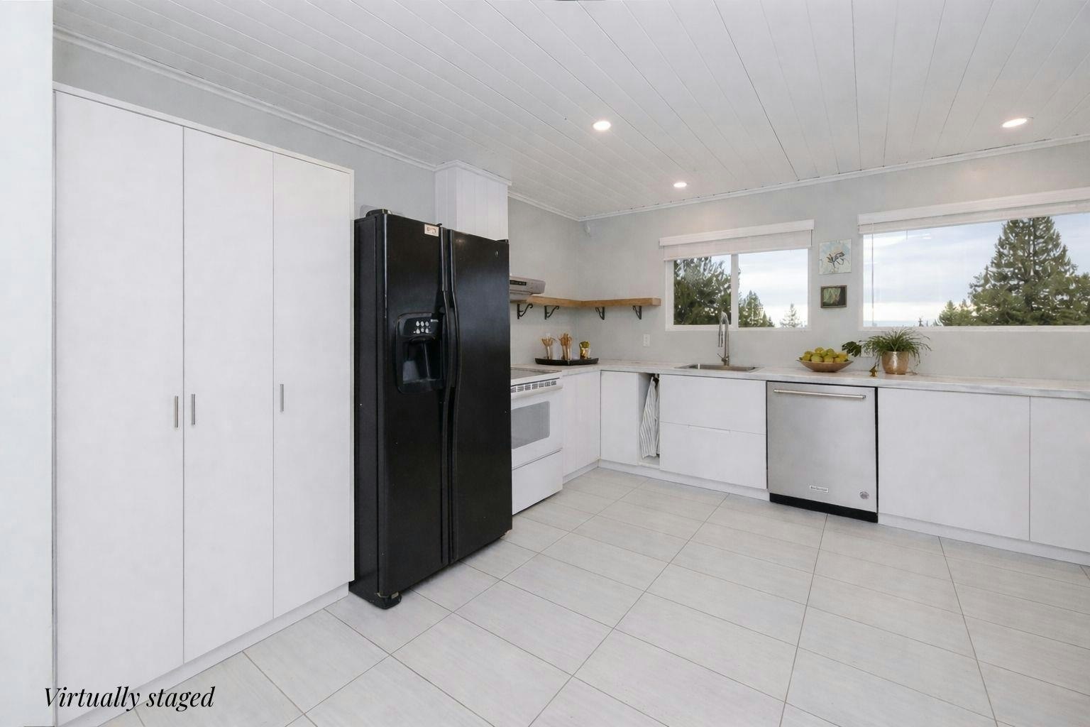 1405 Velvet Road, Gibsons, BC, V0N 1V0 - 6