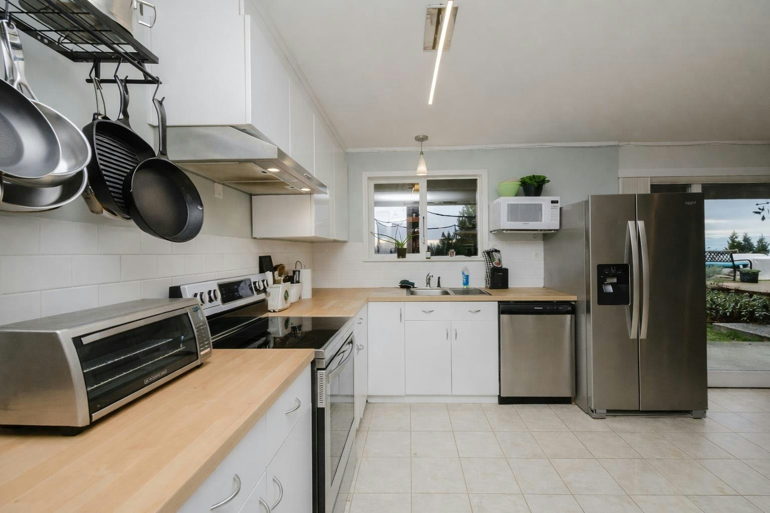 1405 Velvet Road, Gibsons, BC, V0N 1V0 - 24