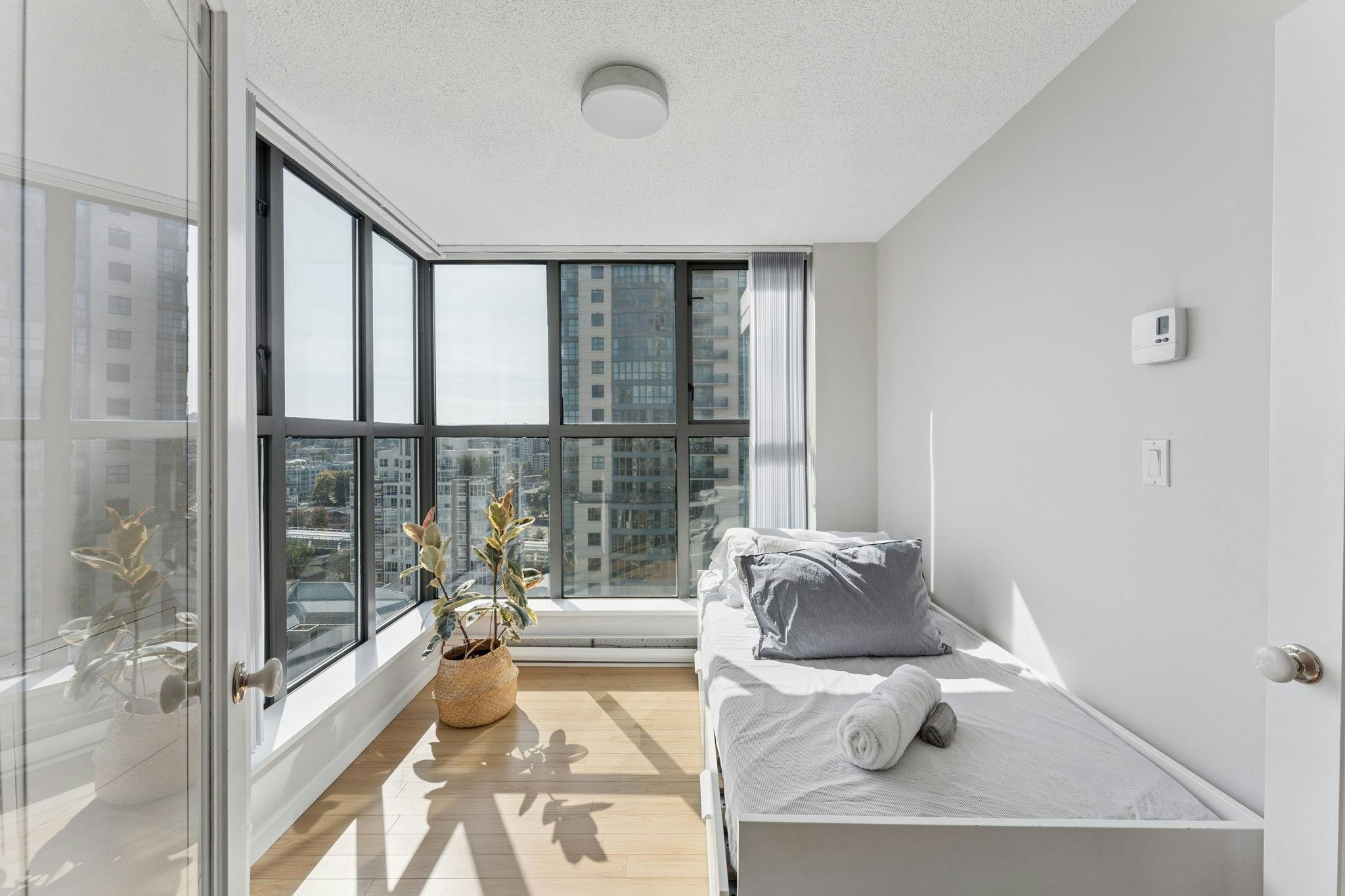 1603-1128 Quebec Street, Vancouver, BC, V6A 4E1 - 21