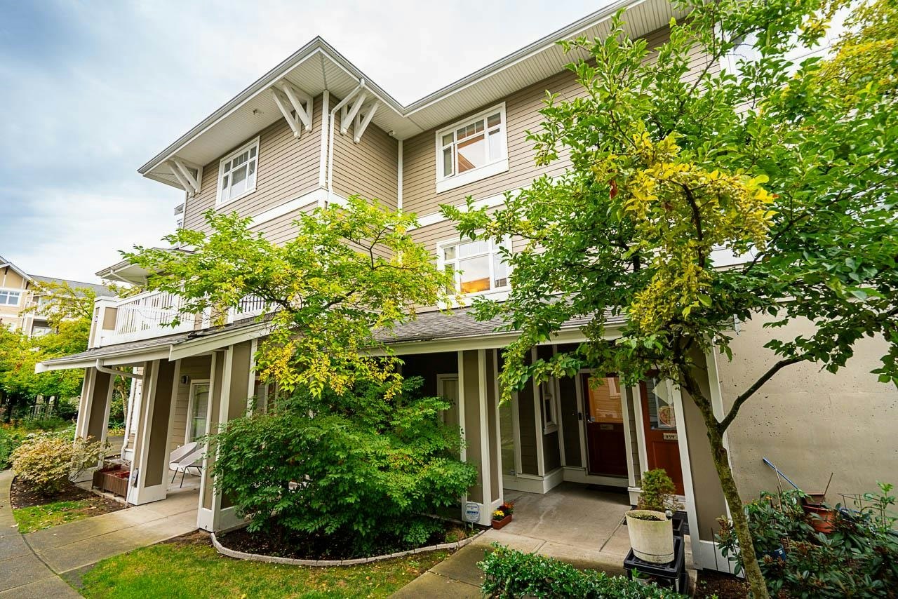 160-7388 Macpherson Avenue - 4