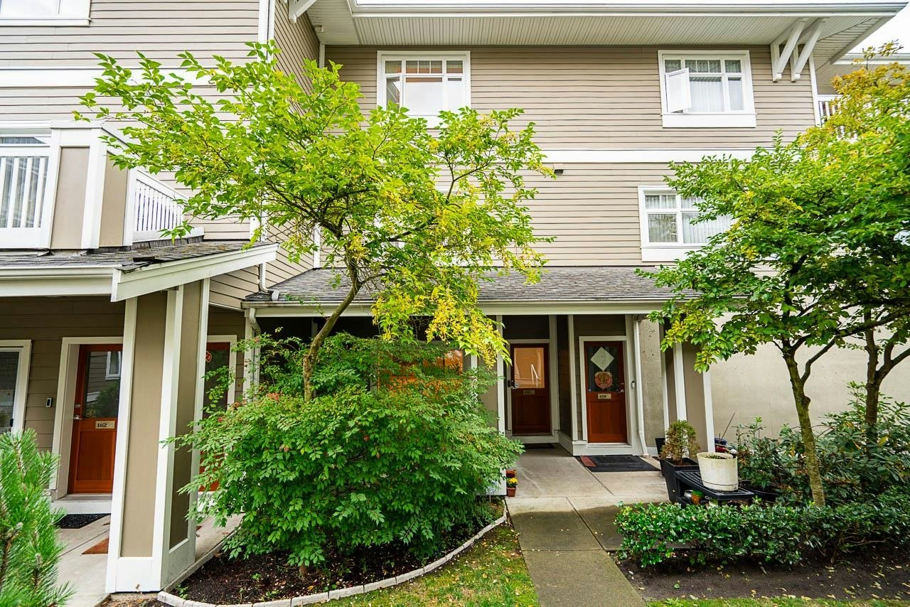 160-7388 Macpherson Avenue - 3