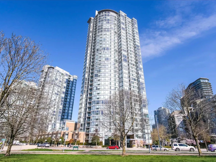 2P-1033 Marinaside Crescent, Vancouver, BC, V6Z 3A3 - 2