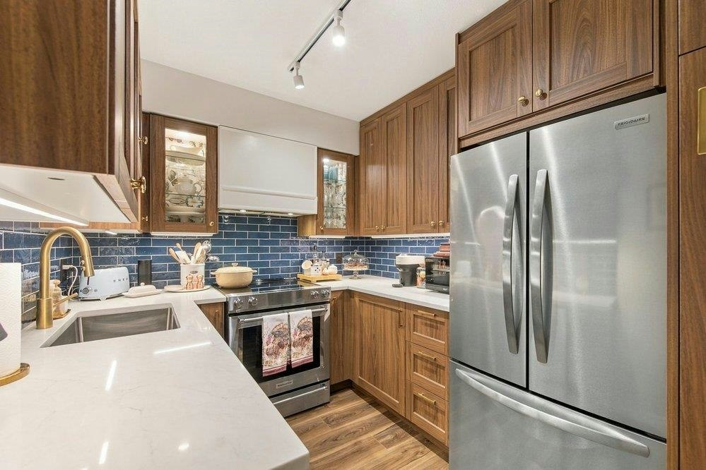 408-488 Helmcken Street - 4