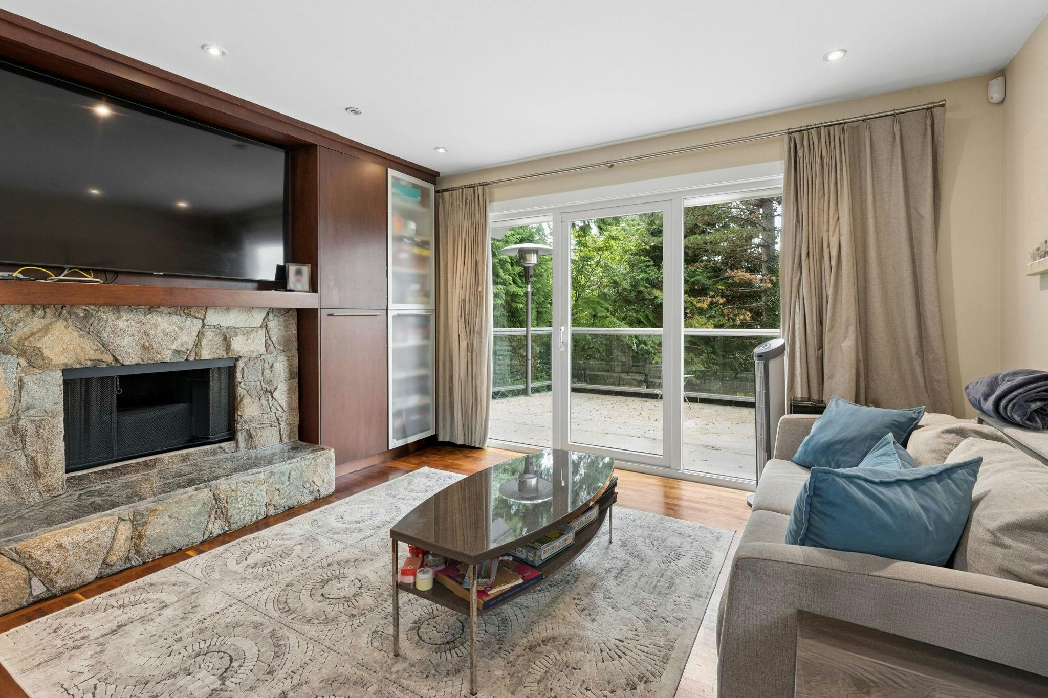4812 Headland Close, West Vancouver, BC, V7W 3C2 - 12